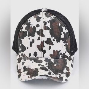 C.C. Cross-cross ponytail cap